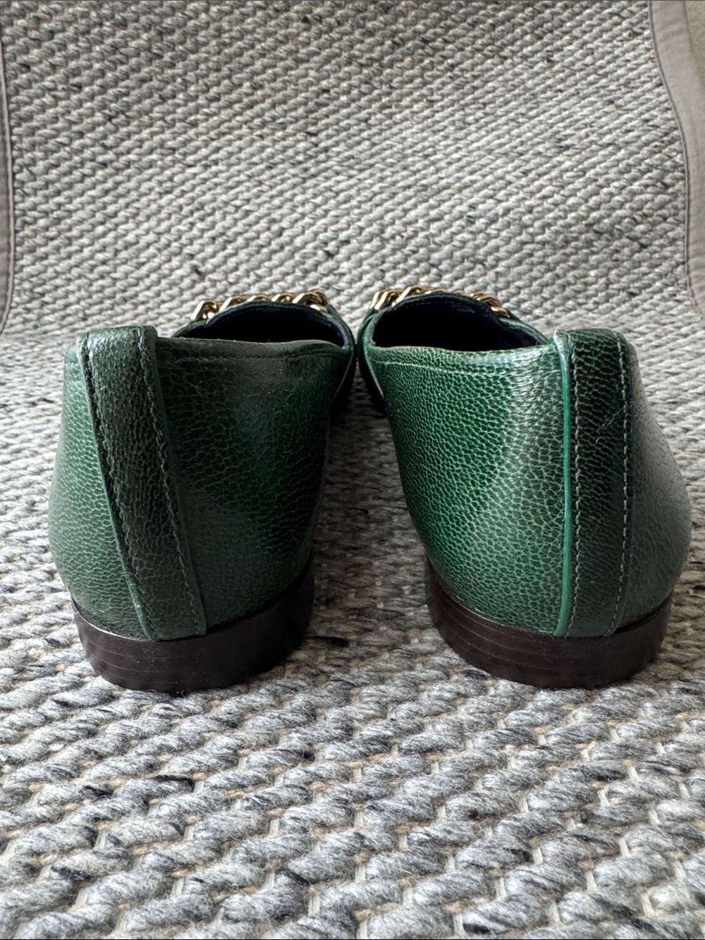 Tory Burch Hana Ballet Flats Emerald Green Leather Chain Accent - Picture 5 of 14